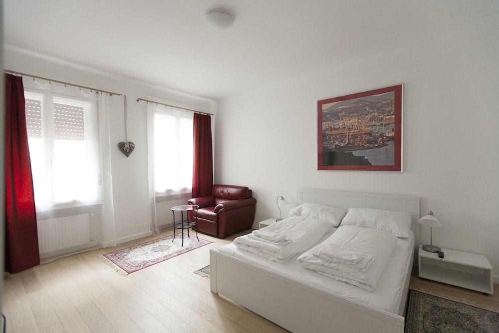 Heart of Vienna Homes 1