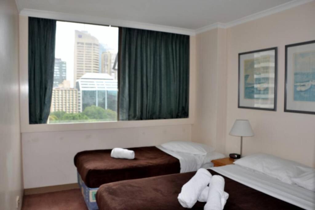 Accommodation Sydney: Hyde Park View 2 Bedroom 1 Bathroom Pet Friendly Apartment