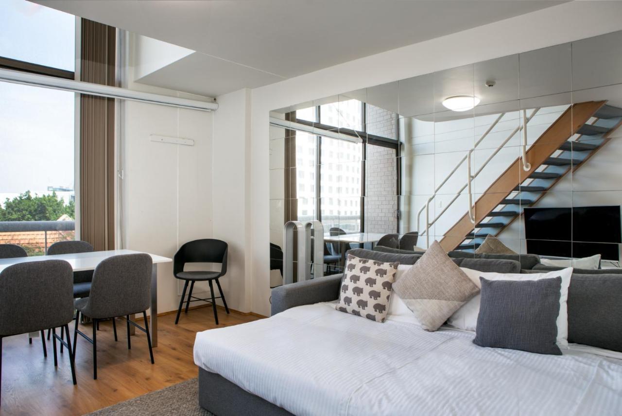 S203s - the Loft by Darling Harbour 2