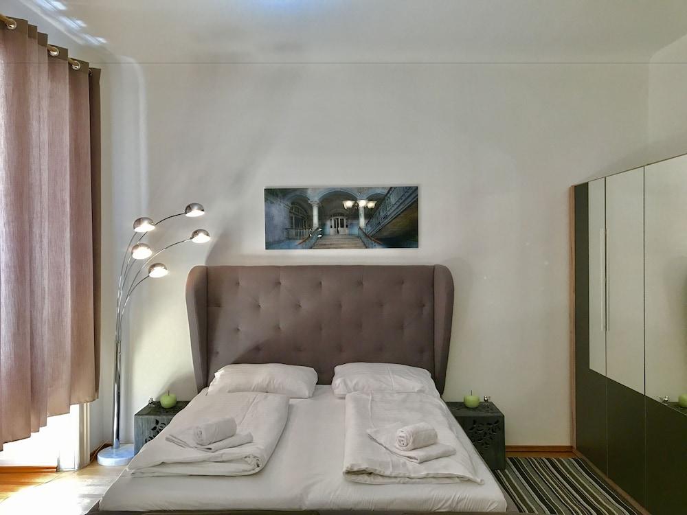 United Homes Apartments Vienna 1