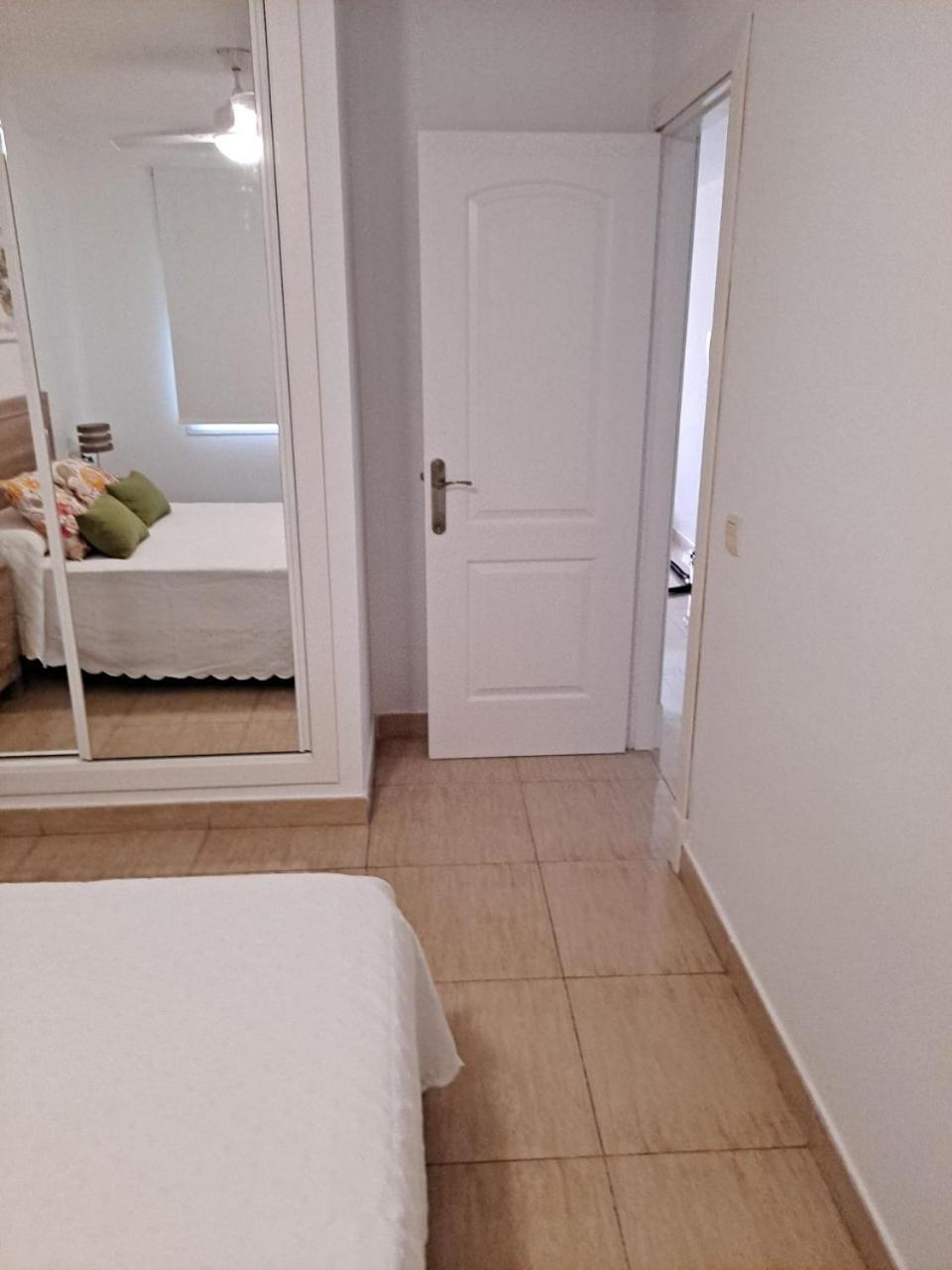 Apartamento En Edificio Marte Los Cristianos