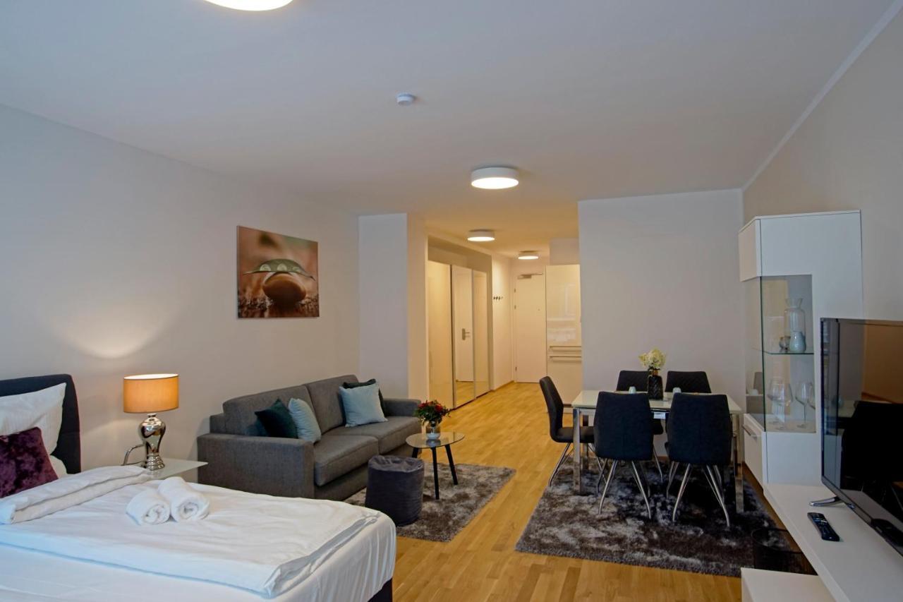 English Theater Apartment at Rathaus 2