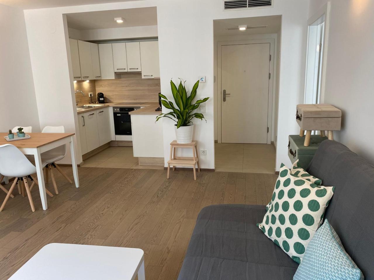 Immersed Into Vienna's City Life And Yet a Retreat 1