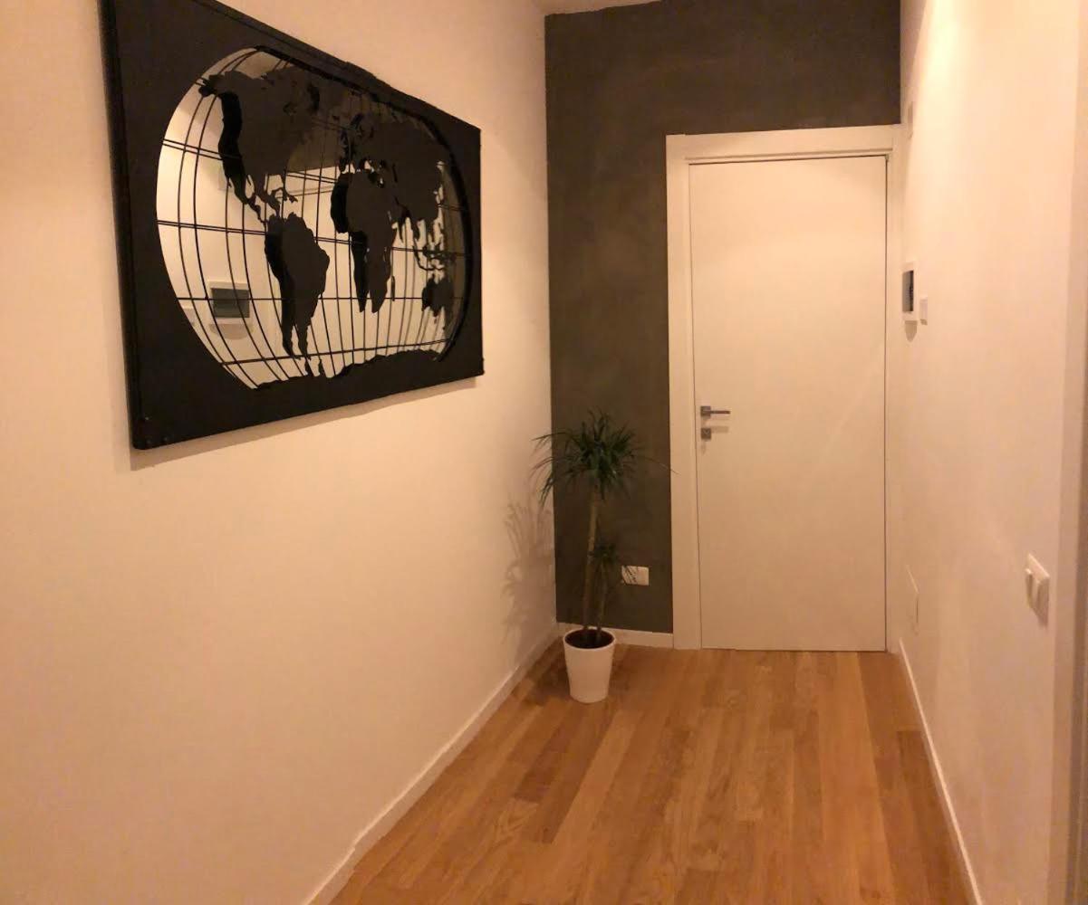 De Angeli Modern Apartment 1