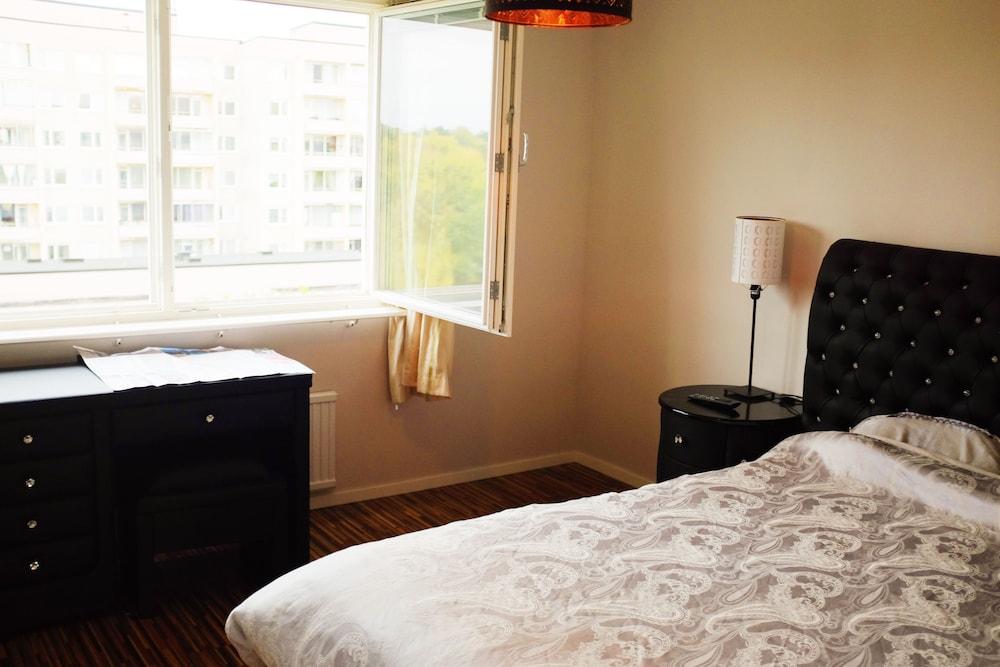 Central - 2 Bedroom Apartment