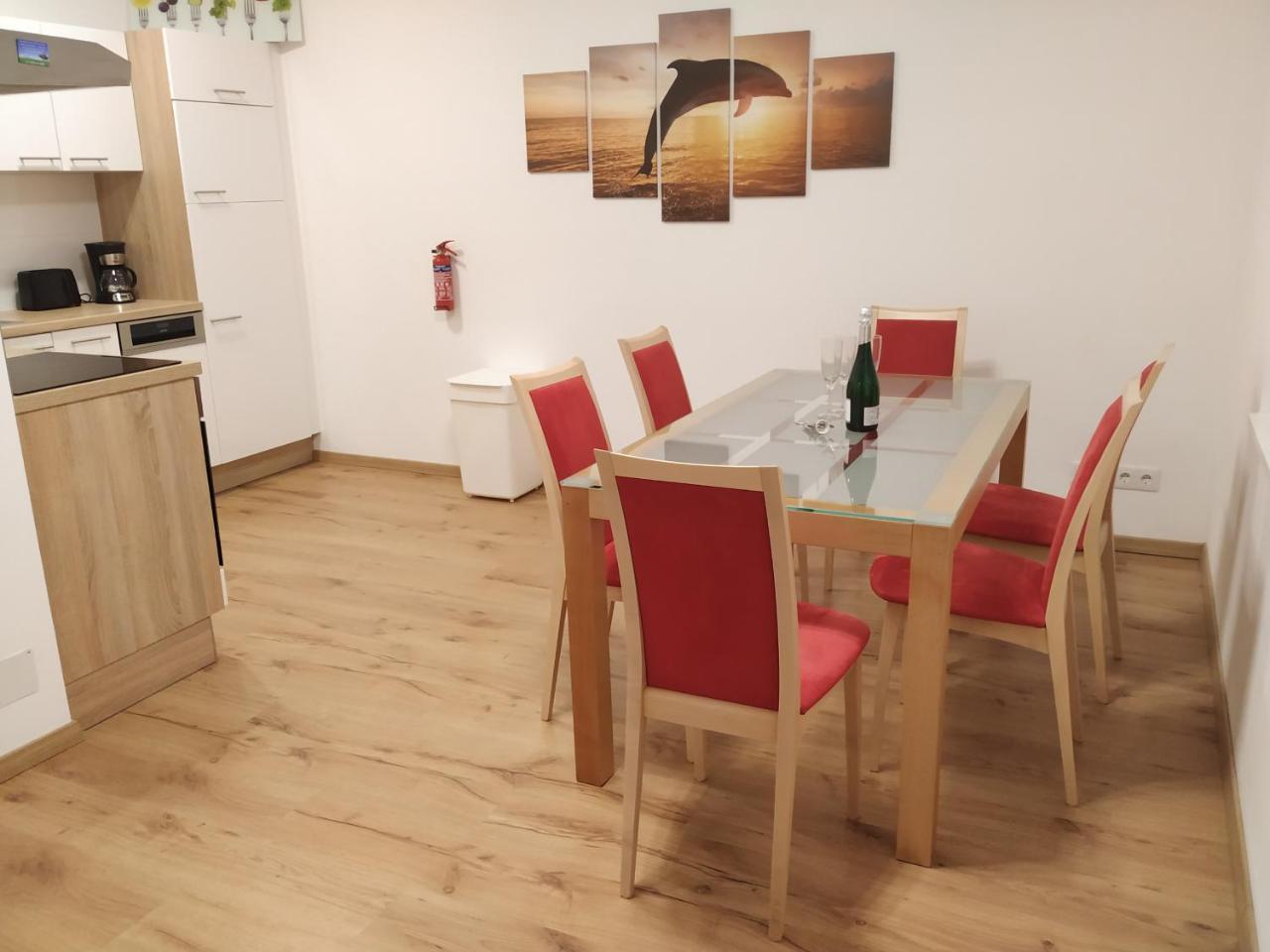 Cozynite Premium Apartment Schonbrunn 1 2