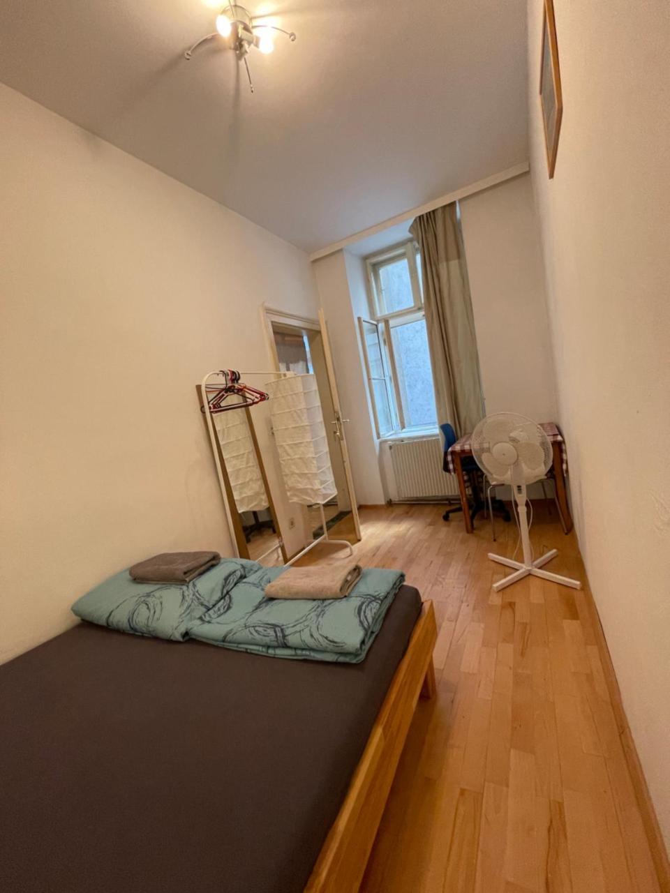 City Apartment And Rooms 2