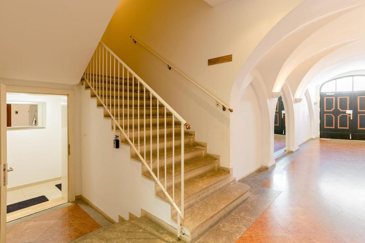 Air Condition I All Sights in Walking Distance I 201 Mbit Wifi 1