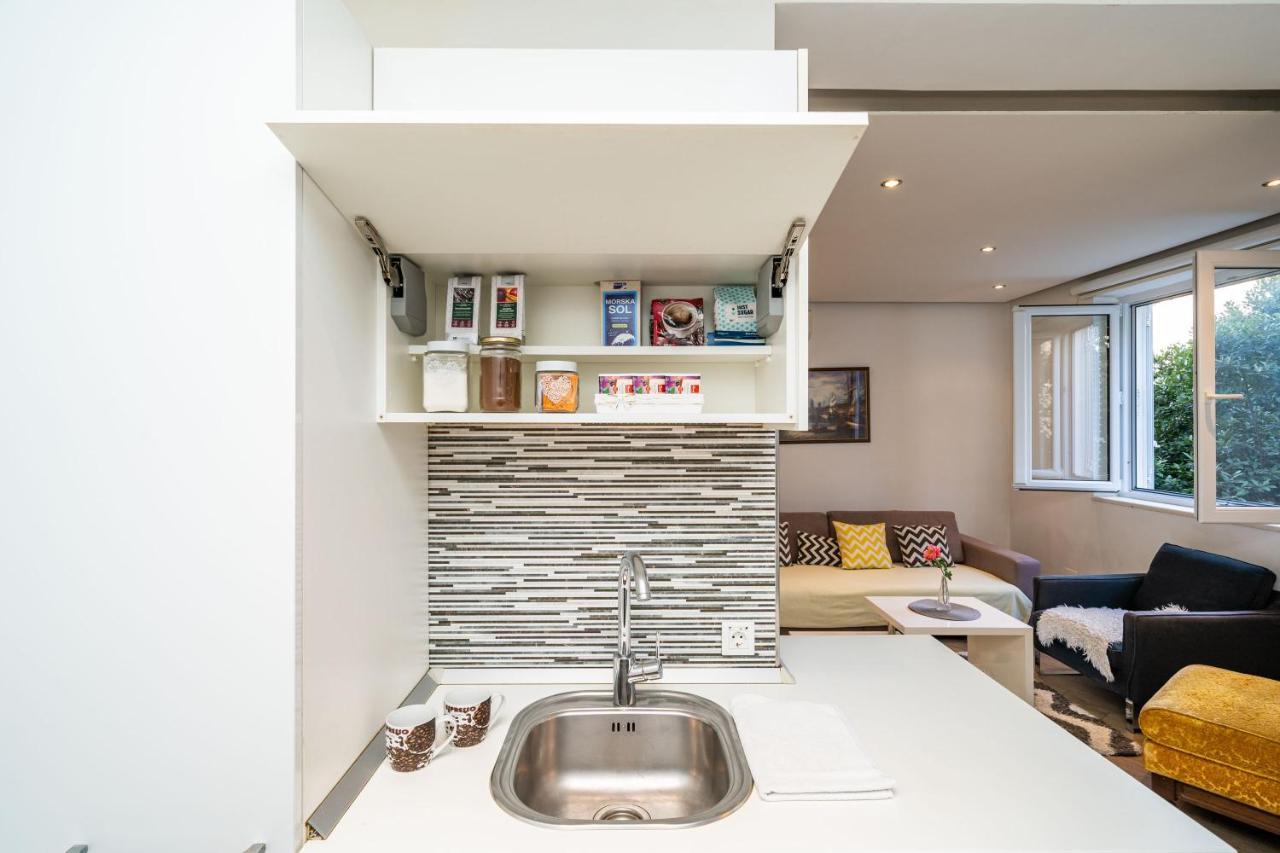 Spacious Two Bedroom Apartment 1