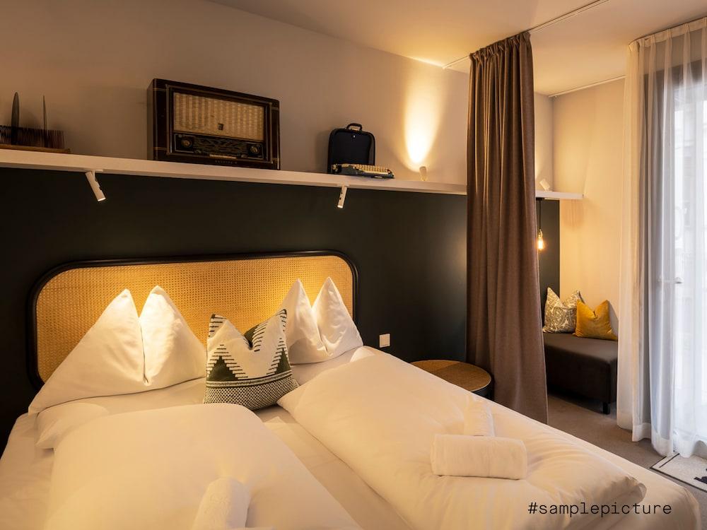 Urbanauts Studios Fillgrader 1