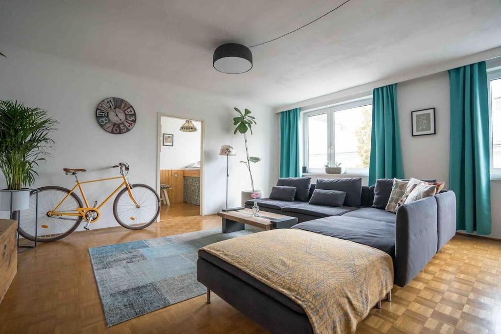 Cozy And Stylish Apartment Near Schonbrunn Castle