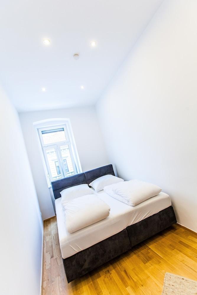 Vienna Market Apartment 1