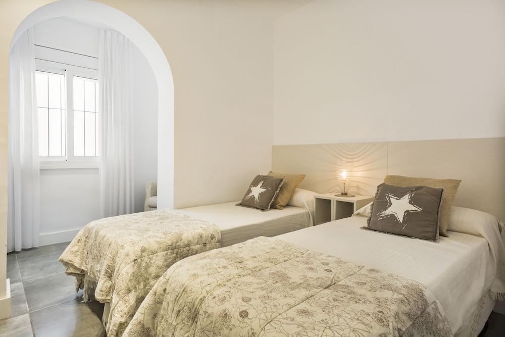 House - Petit Paradis 1