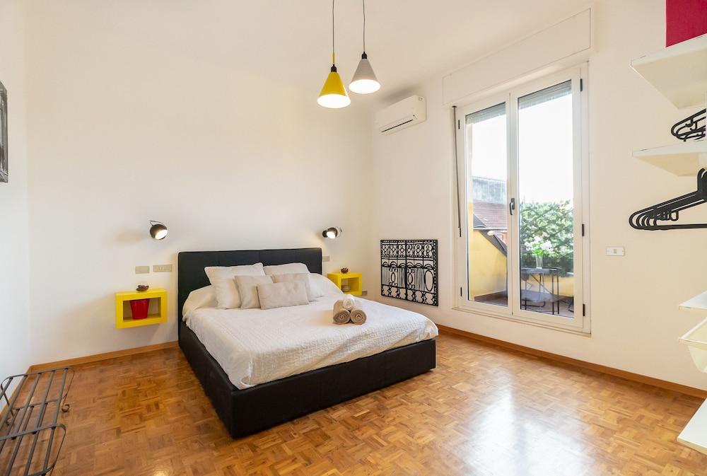 Alessia's Flat Isola 1