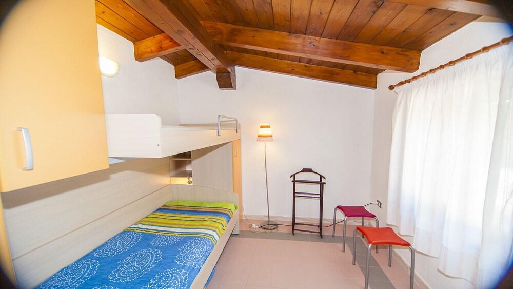 Fantastic Sardinia Casa Castas Cast01 2