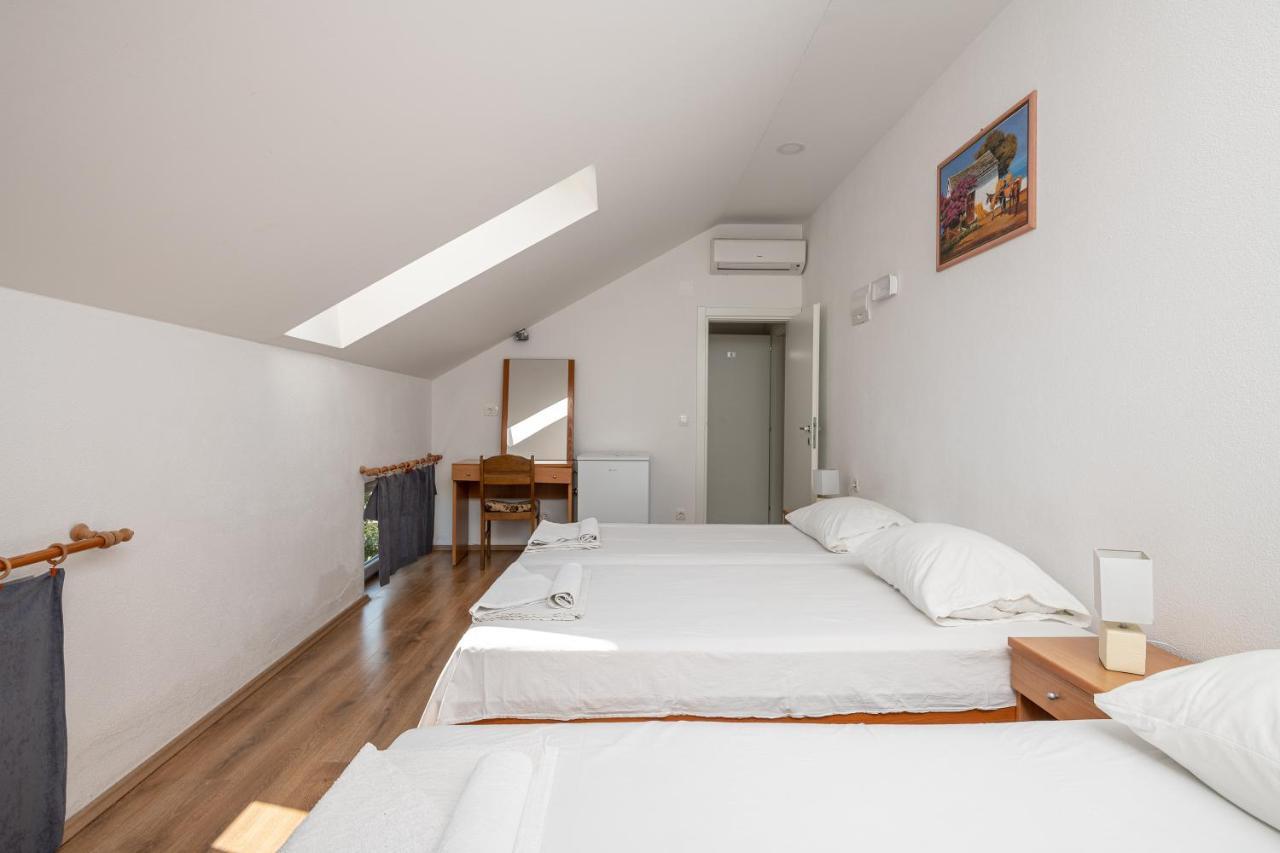 Country House Pansion 2