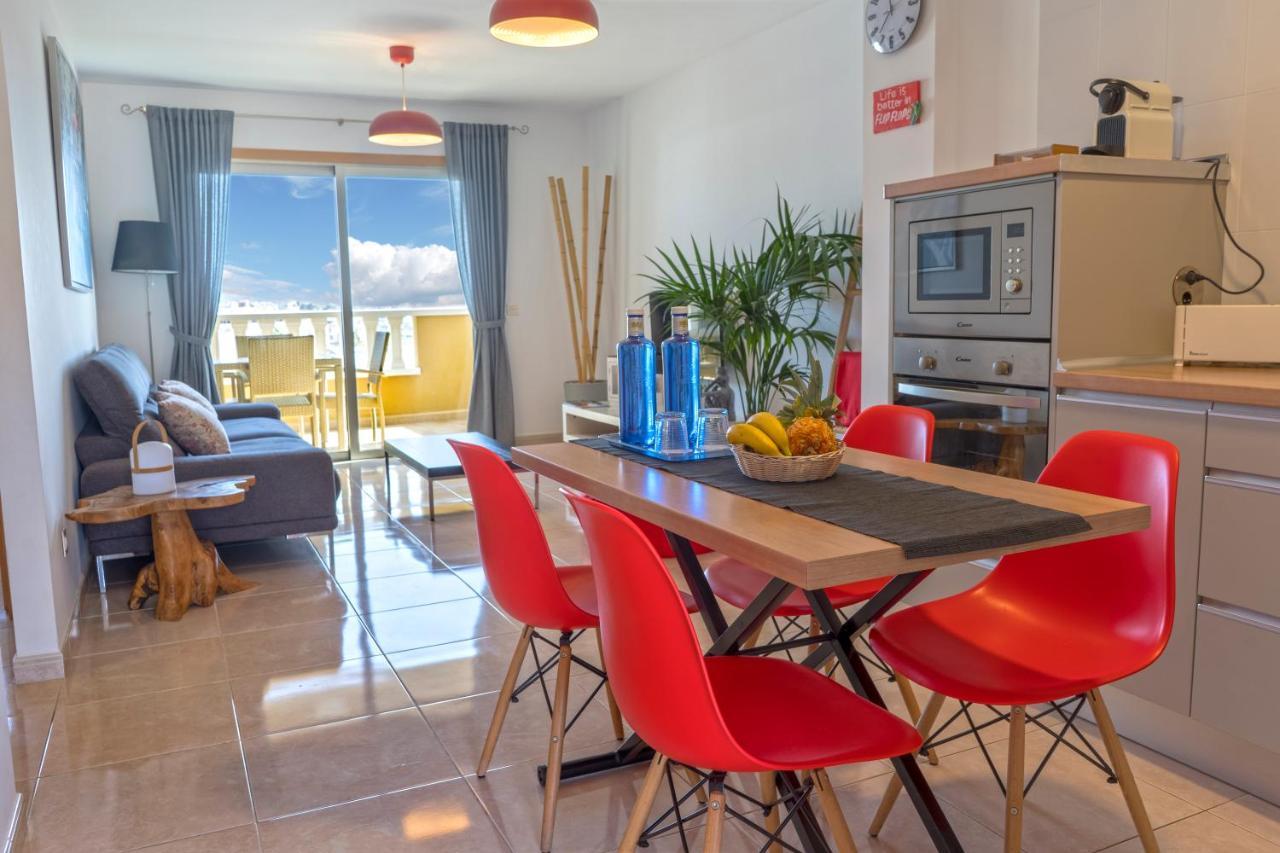 La Perla Beach Apt with Pool 1