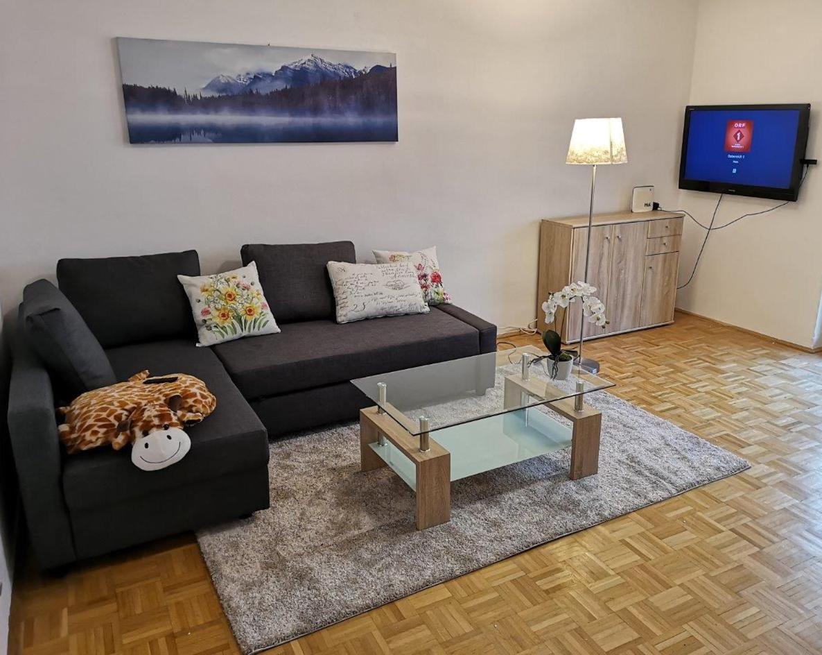 Hidden Gem by Jr City Apartments 2