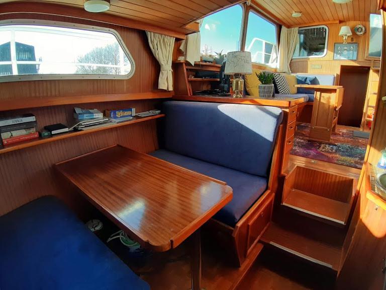 Motor Yacht Amstelle 2