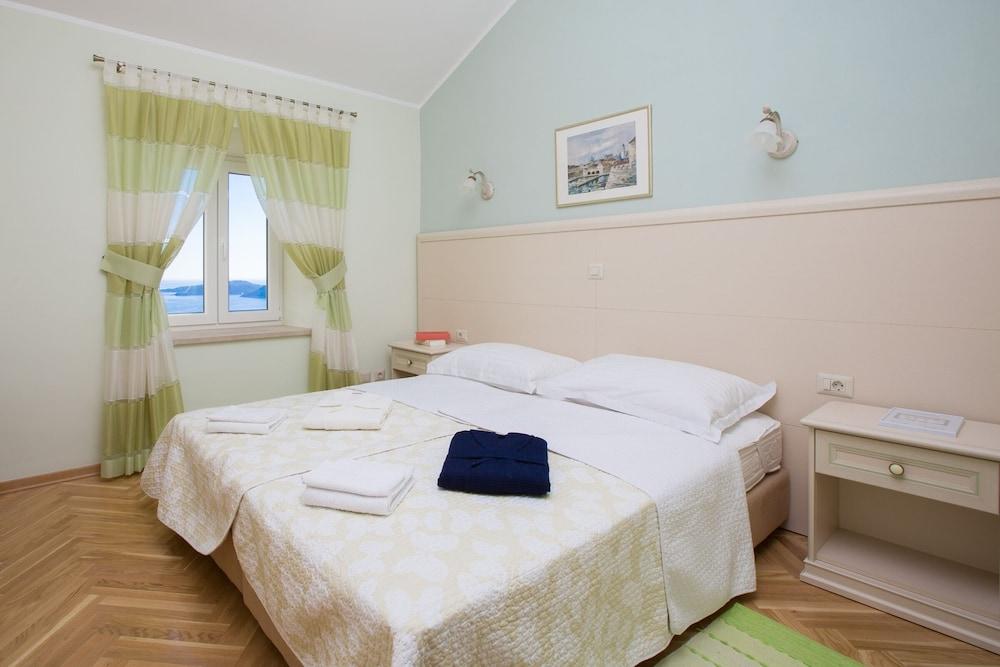 Luxury Panorama Villa Dia 2