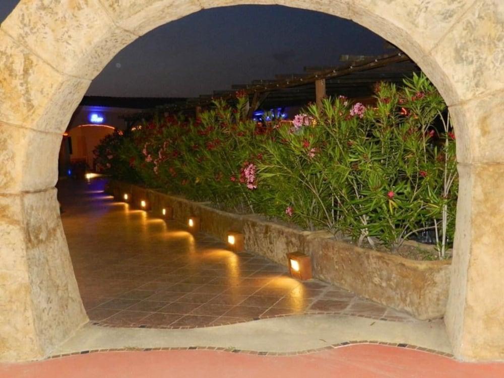 Family Rooms Budoni 1