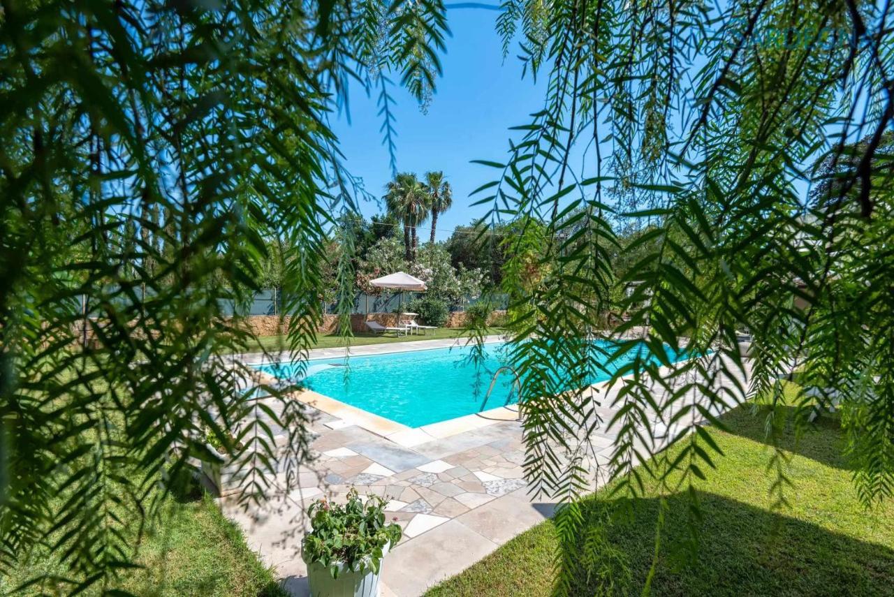 Villa Sporting with Tennis Court, Swimming Pool, Football Field Near the Beaches 1