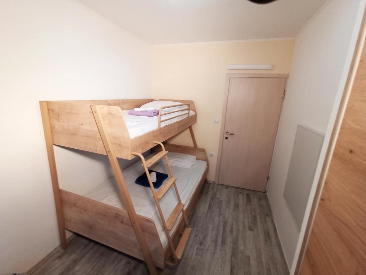 Green Hill Apartment 2