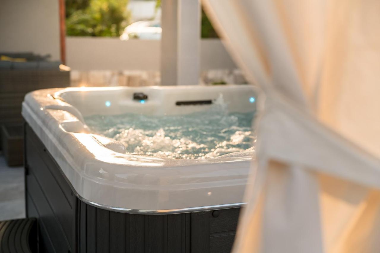 Family Apartment Dubrovnik - Private Jacuzzi Terrace, Private Parking 1