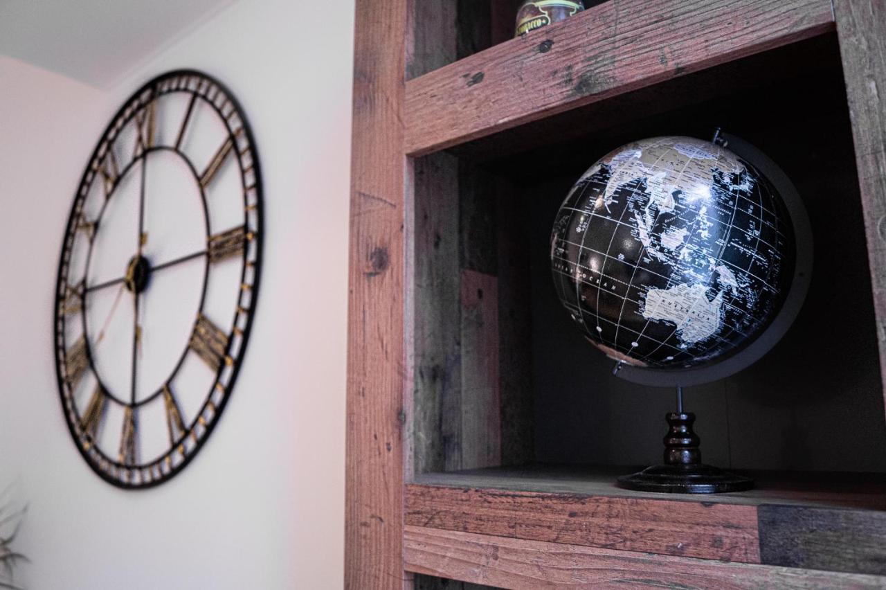 Vibrant 1br - Ideal Long Stay Accommodation 2