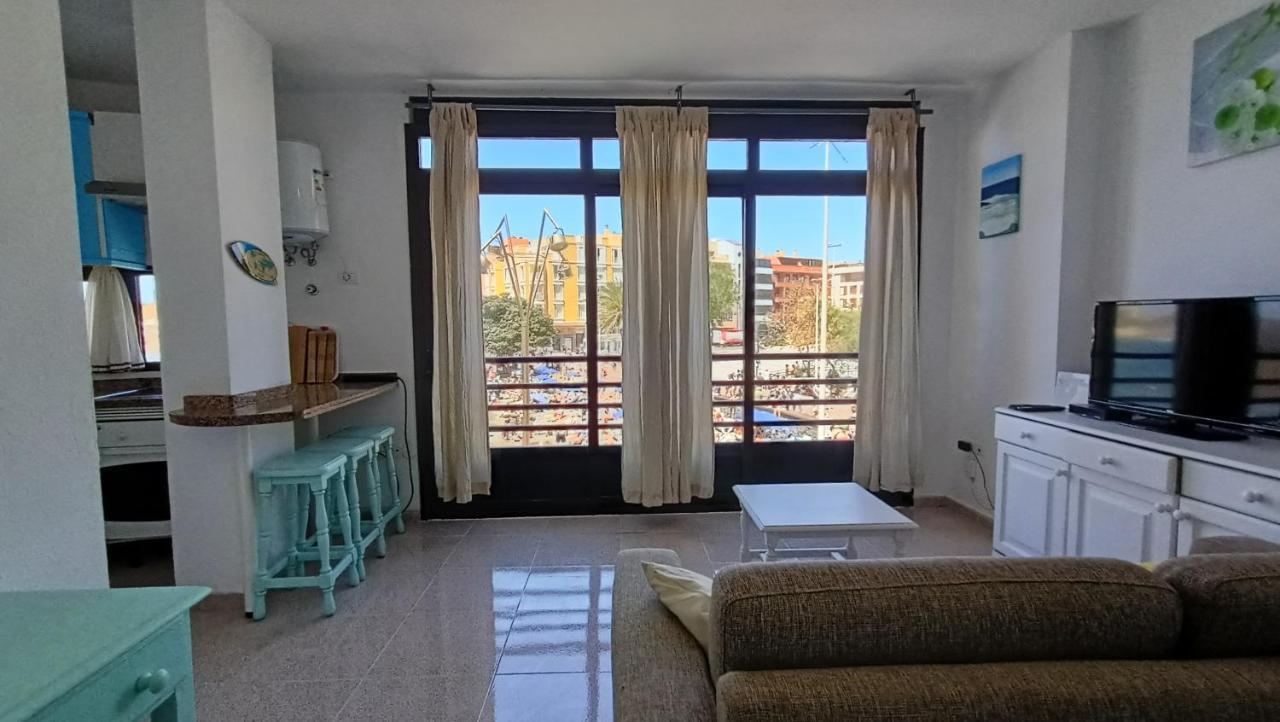 Alquilaencanarias El Medano Beach 1 1