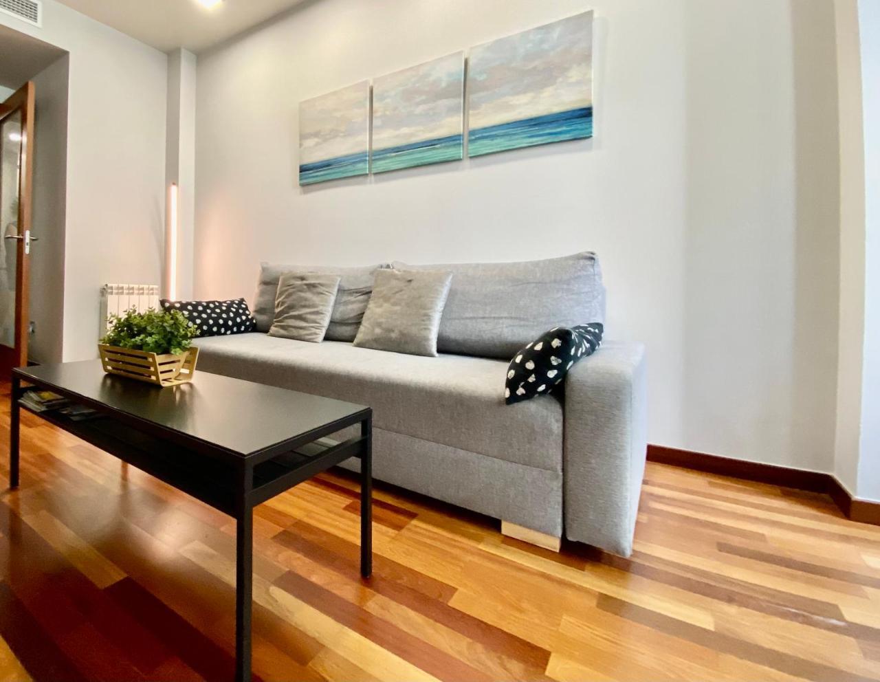 Carmed Homely Apartment by Hlclub Agency 1