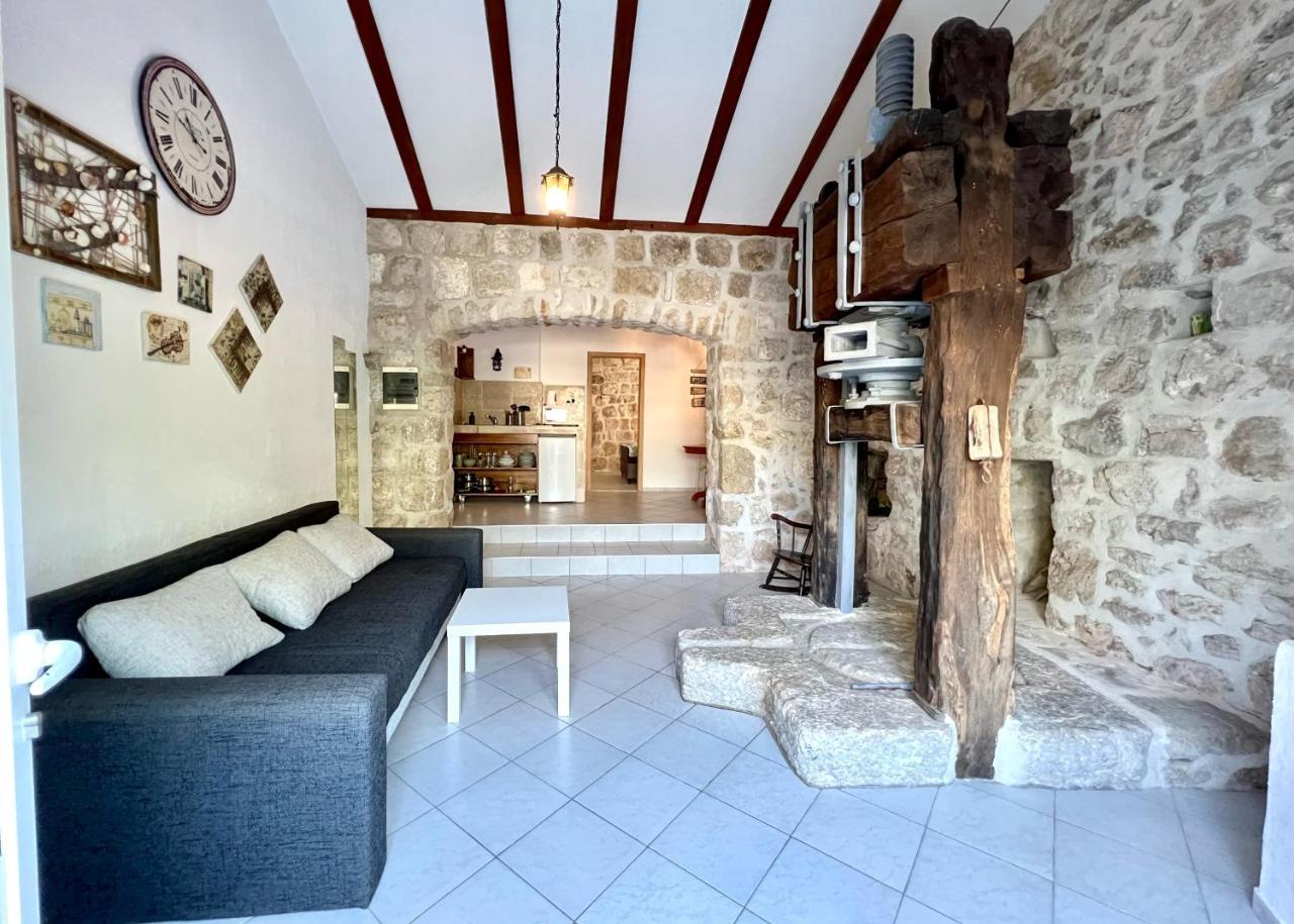 Apartments Toni - Slano