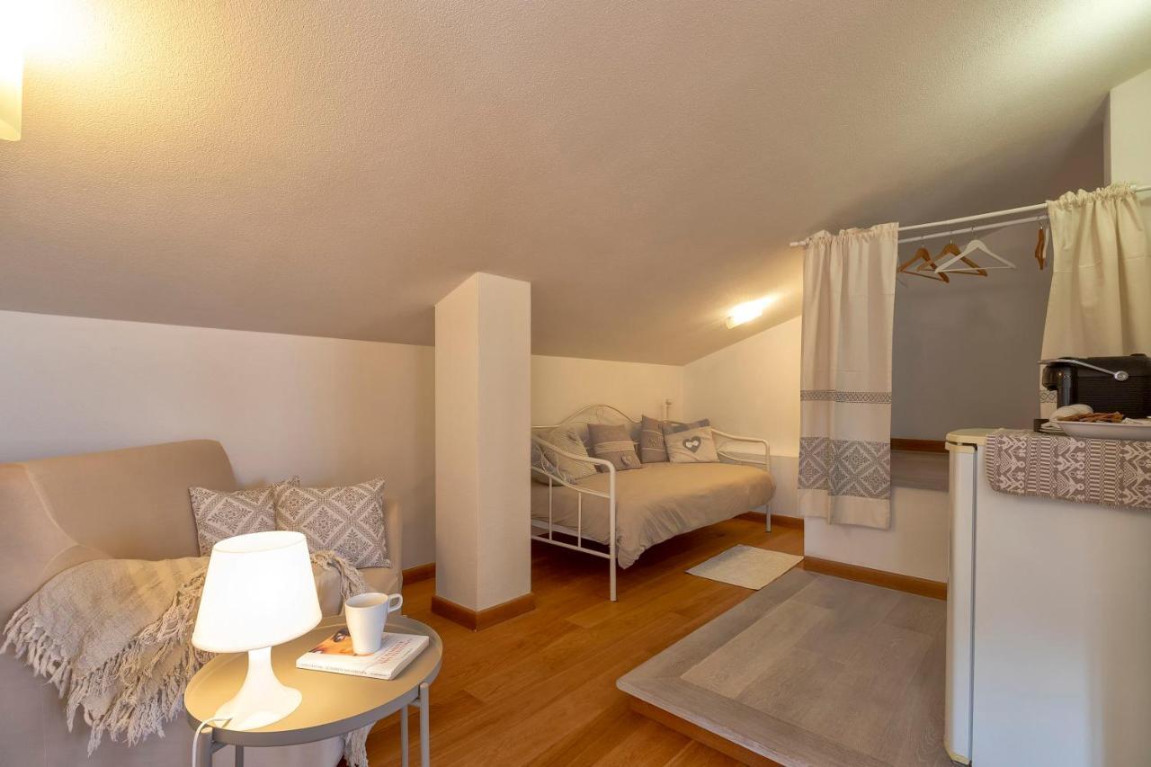 Sardinia Guest House - Iun F1217 1