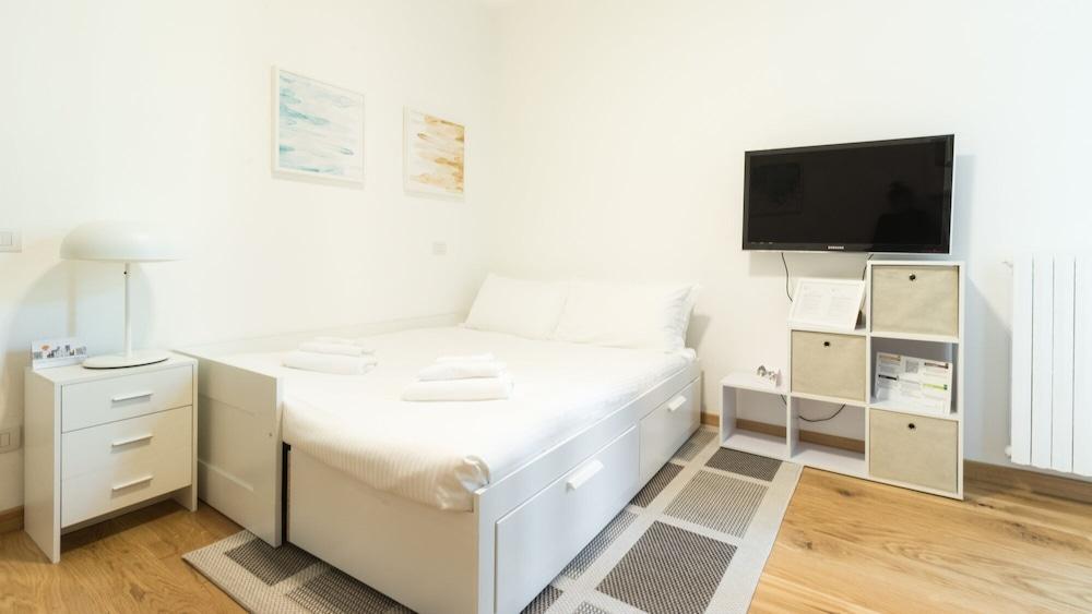 Mi-Decr5a3 - de Cristoforis 5 - Ms 2 Nts