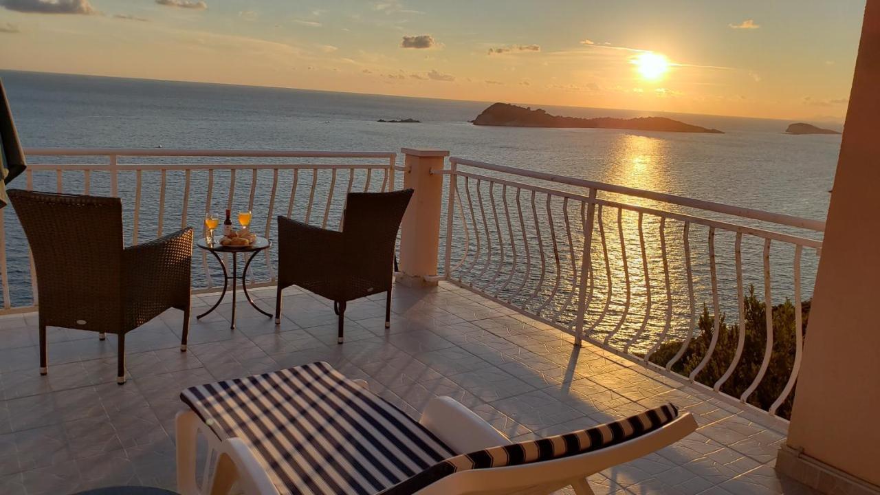 Vista Apartments (Adults Only) 2