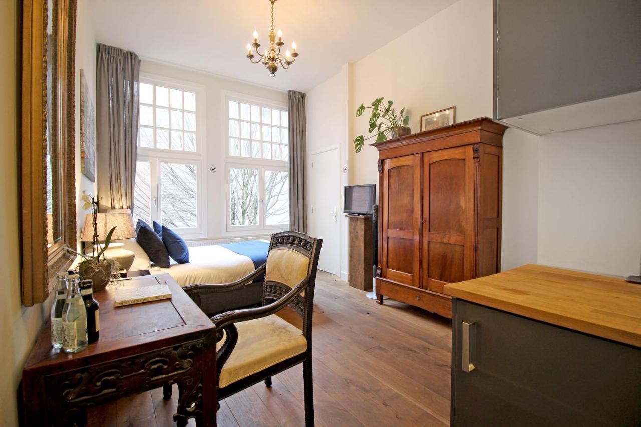 New Monumental Garden View Studio (Adults Only) 2