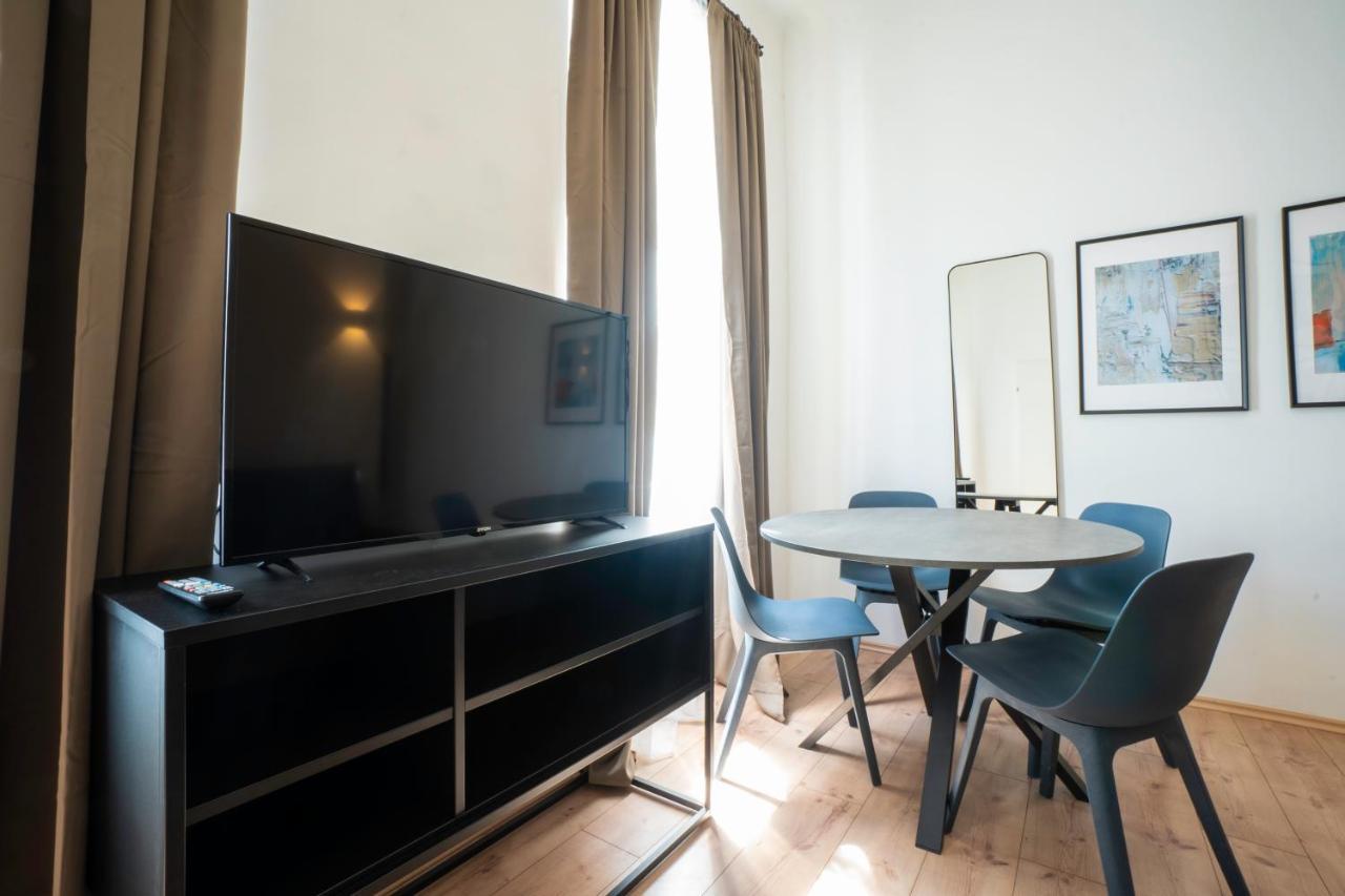 Modern 1-Bedroom Apartment Next To Praterstern 2