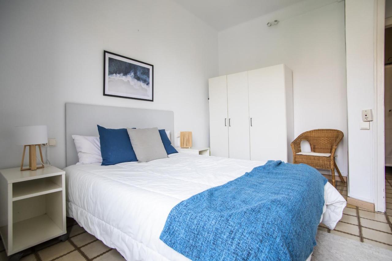 31par1008 - Mediterranean Style Apartment