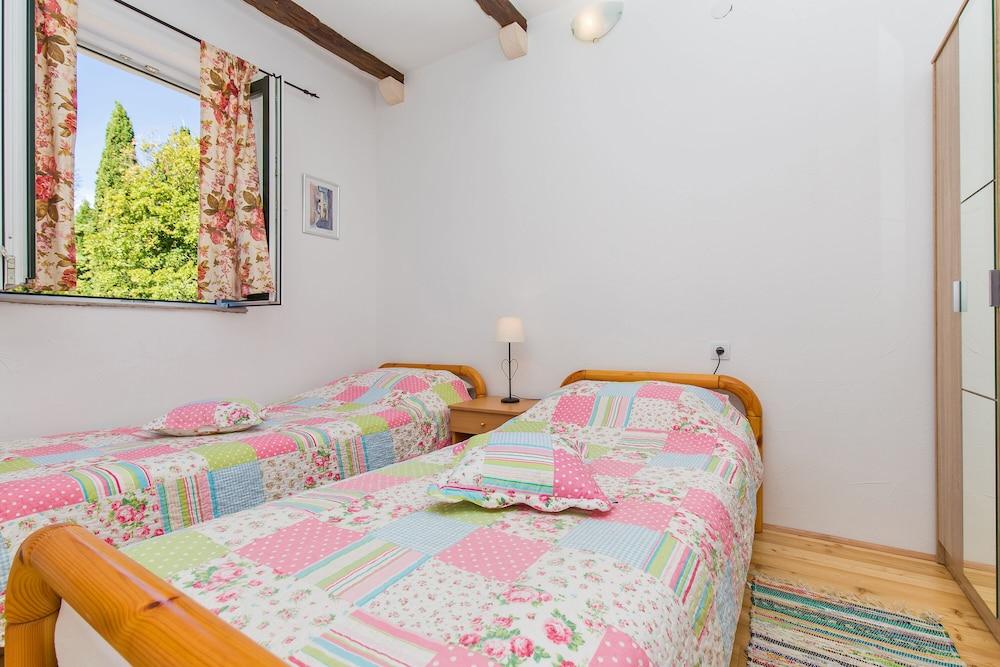 Dubrovnik Chalets - 2 Charming Stone Houses 1