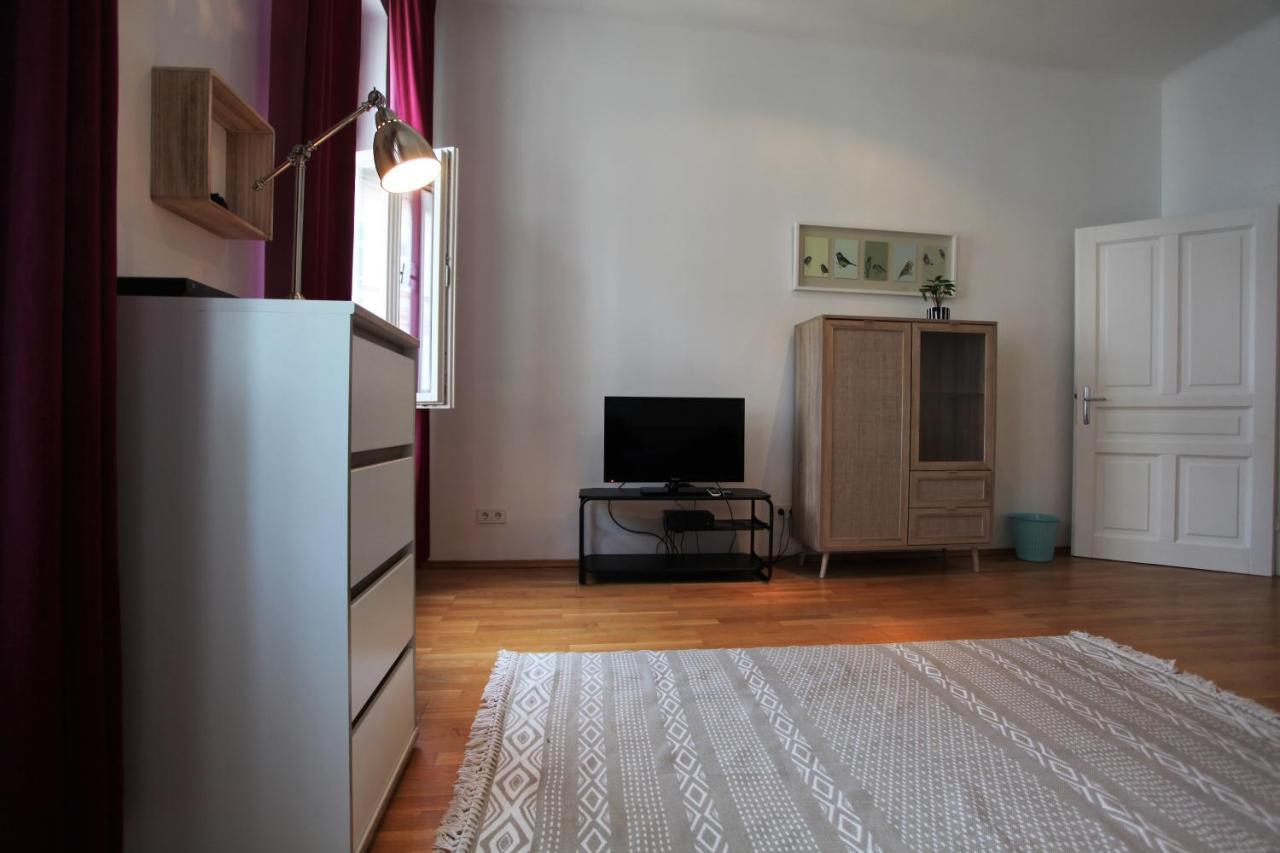 Casa Nostra - Helle Wohnung - Direkt Am Augarten 2