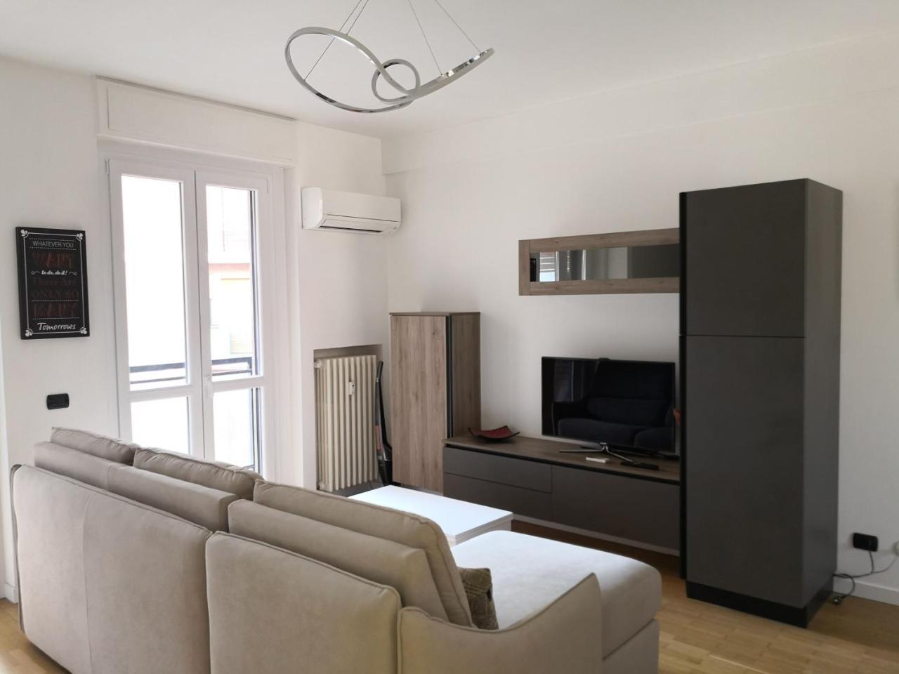 Altido Sleek Studio W/Balcony 1