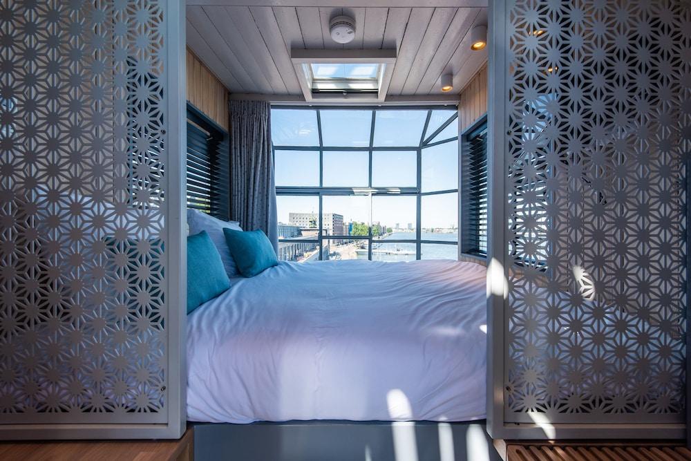 Amsterdam the Crane by Yays (Adults only)