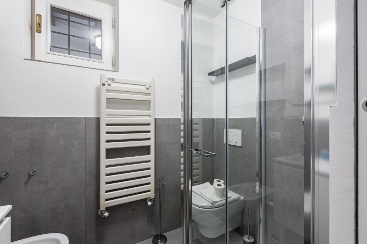 New! Studio Apt 700m From Corso Lodi! (Adults Only) 1