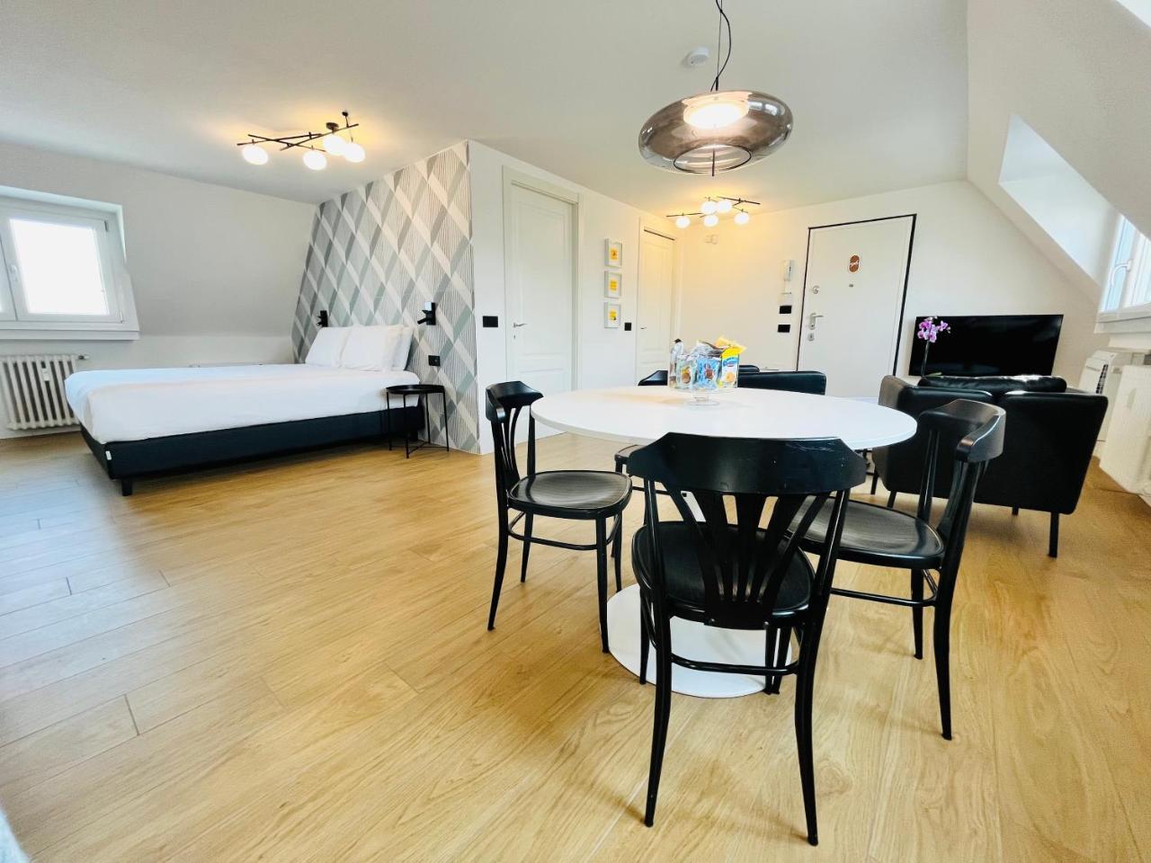 15 Min From Duomo & Brera 2