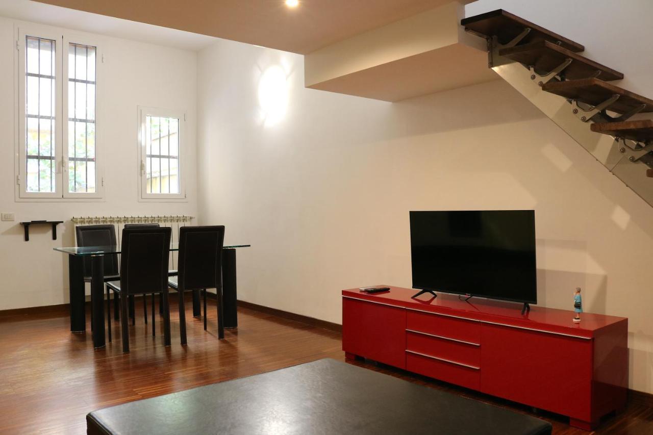 Cozy & Large Loft Famagosta 2