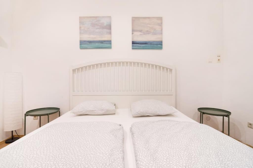 Spacious Central Apartment 1