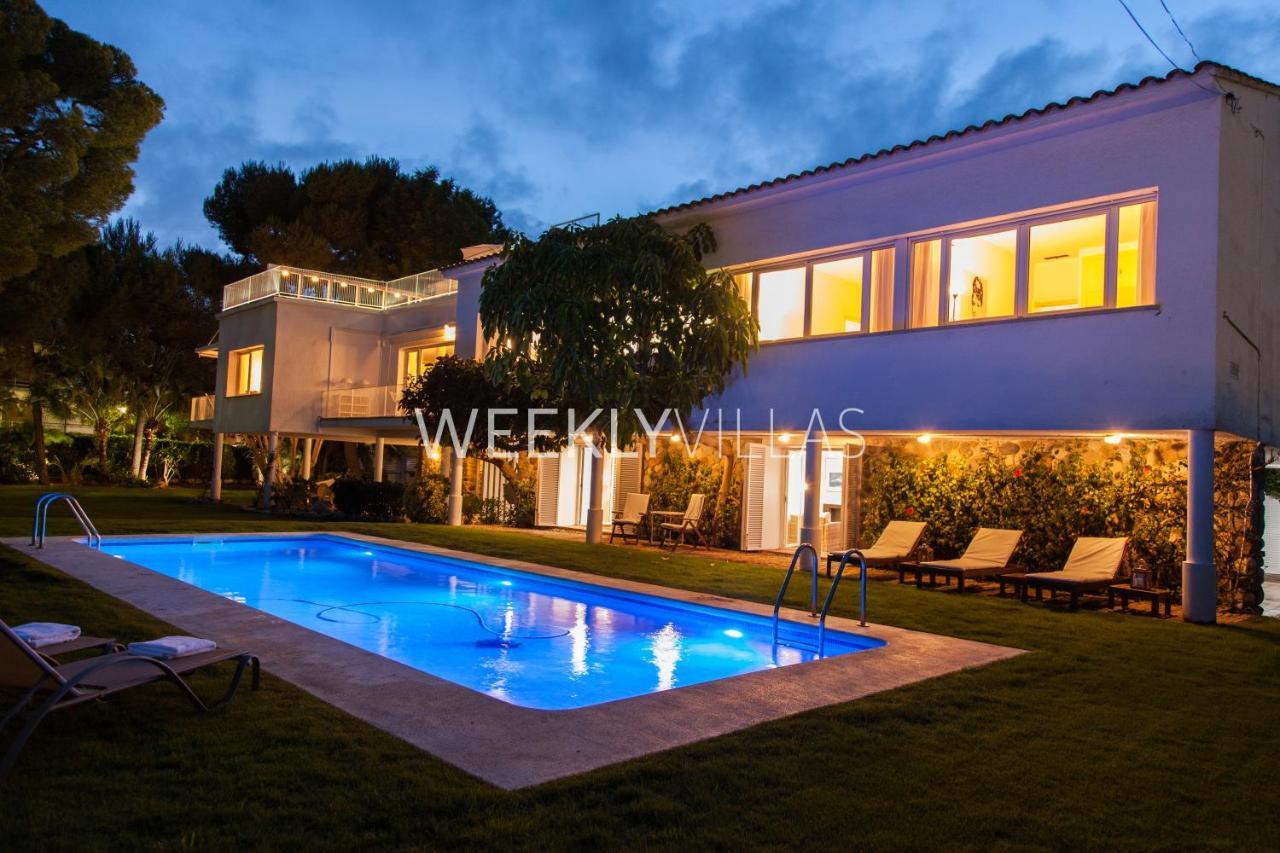 Villa Sitges Tupinetti Beach at 1 Min Walk Amaizing Garden And View Center Sitges 5 Minutes Walk