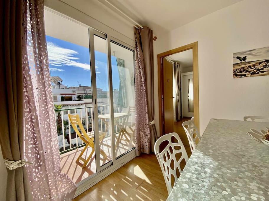 Imma Bright Apartment by Hlclub Agency 2