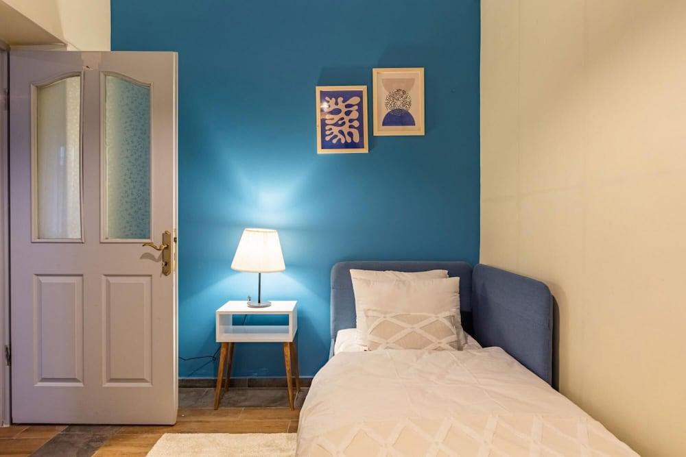 Charming Flat Near Taksim Square in Cihangir 1