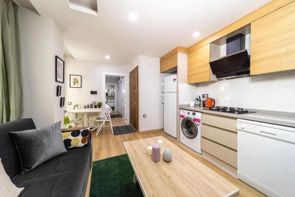 Modern Flat with Central Location in Antalya